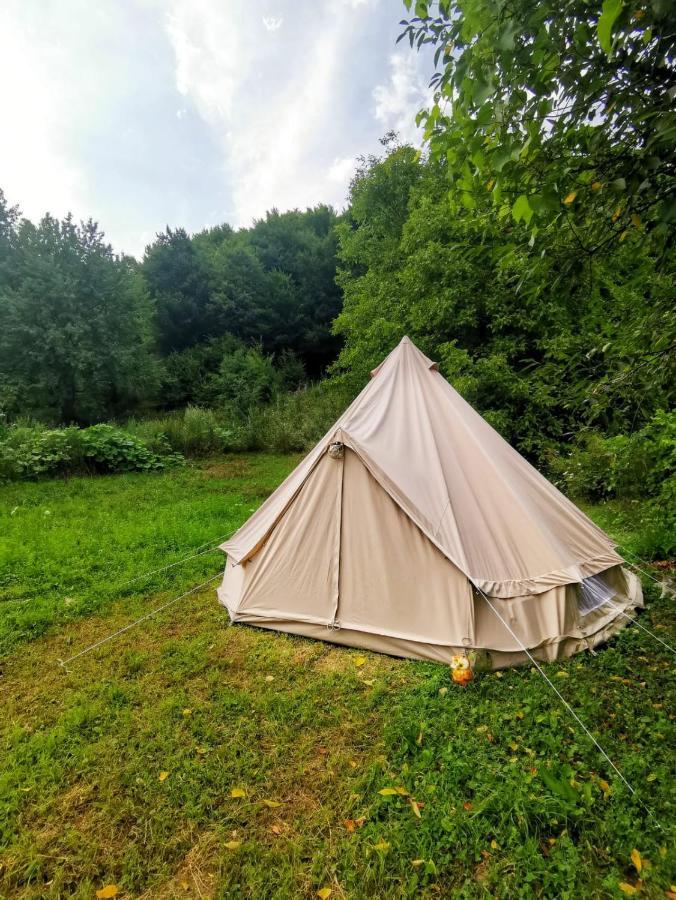 Luna Rock Glamping Brezoi - Blue Scai المظهر الخارجي الصورة