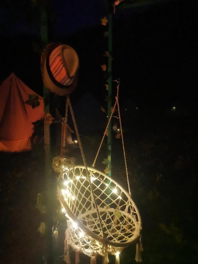 Luna Rock Glamping Brezoi - Blue Scai المظهر الخارجي الصورة