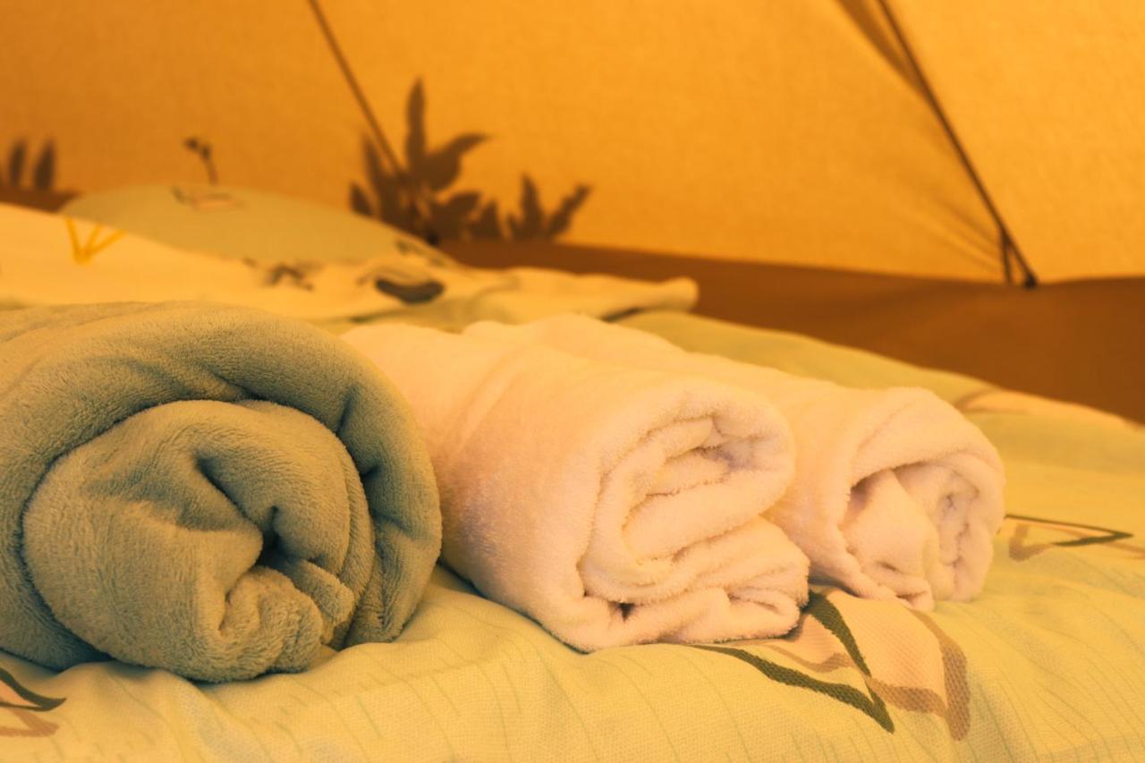 فندق Luna Rock Glamping Brezoi - Blue Scai المظهر الخارجي الصورة