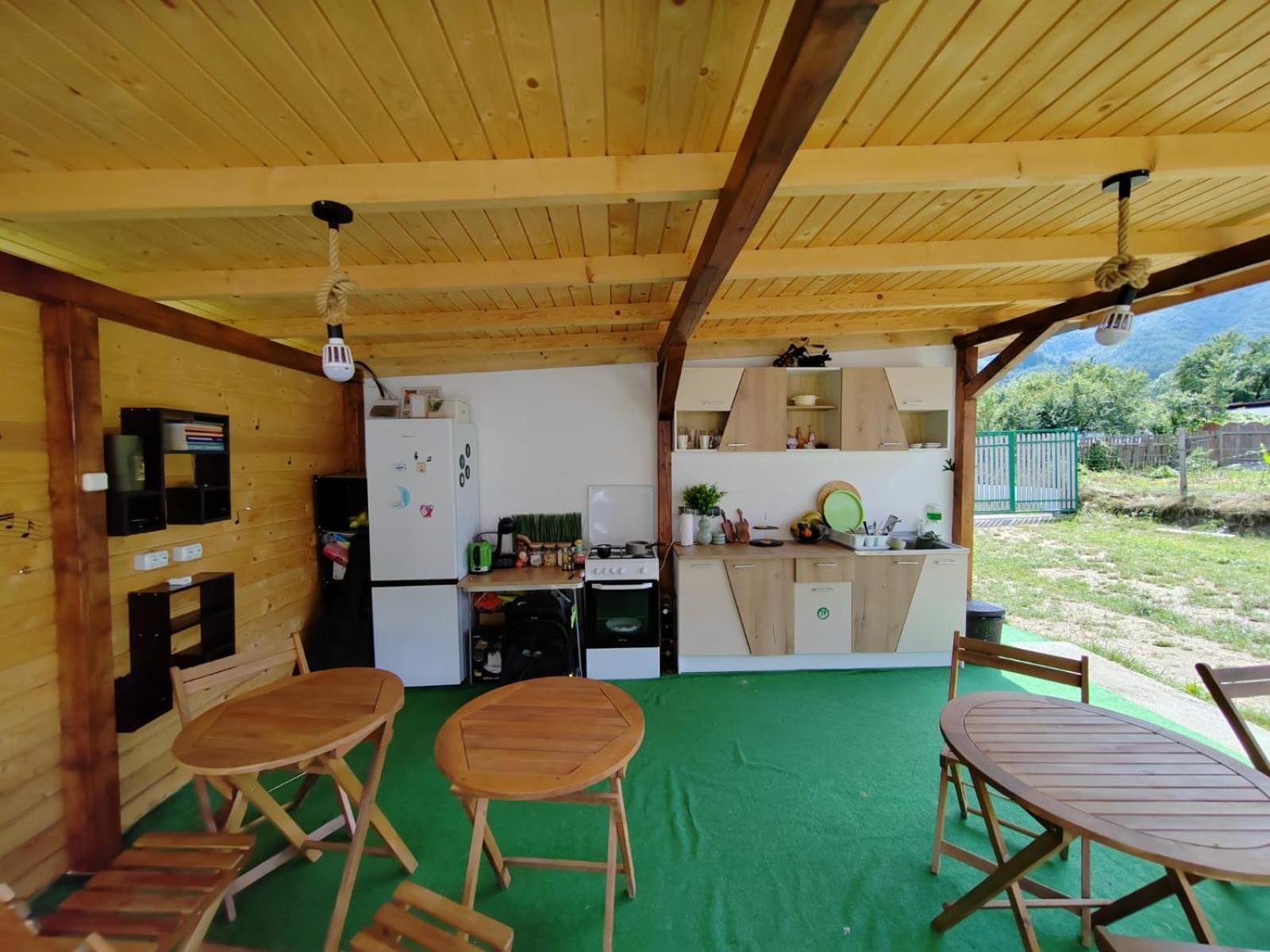 Luna Rock Glamping Brezoi - Blue Scai المظهر الخارجي الصورة