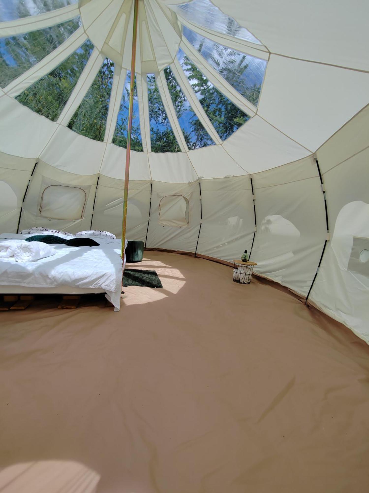 فندق Luna Rock Glamping Brezoi - Blue Scai المظهر الخارجي الصورة