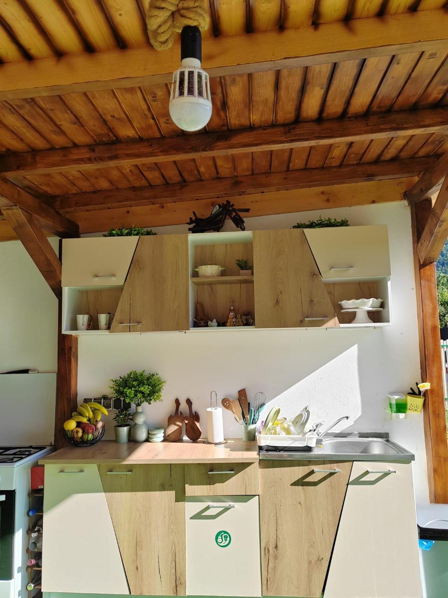 Luna Rock Glamping Brezoi - Blue Scai المظهر الخارجي الصورة